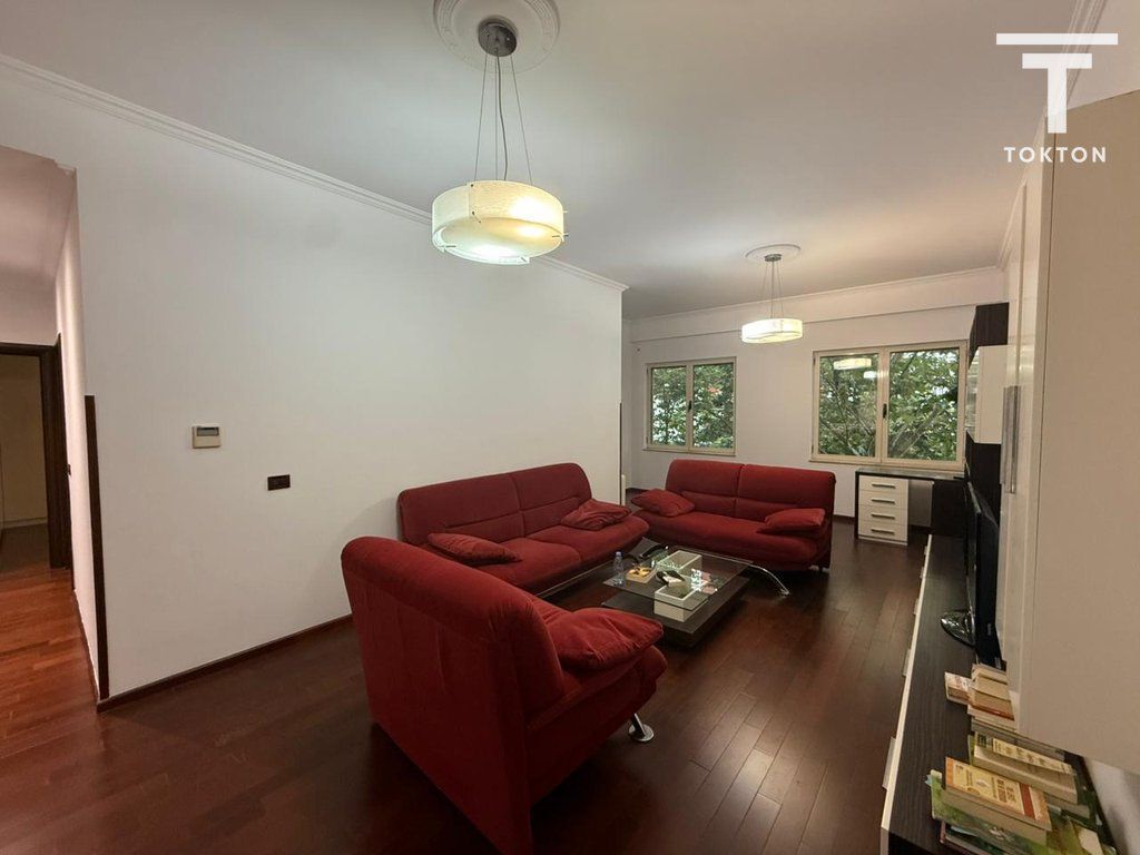 SHITET APARTAMENT 2+1+2, RRUGA E KOSOVARËVE, TIRANË