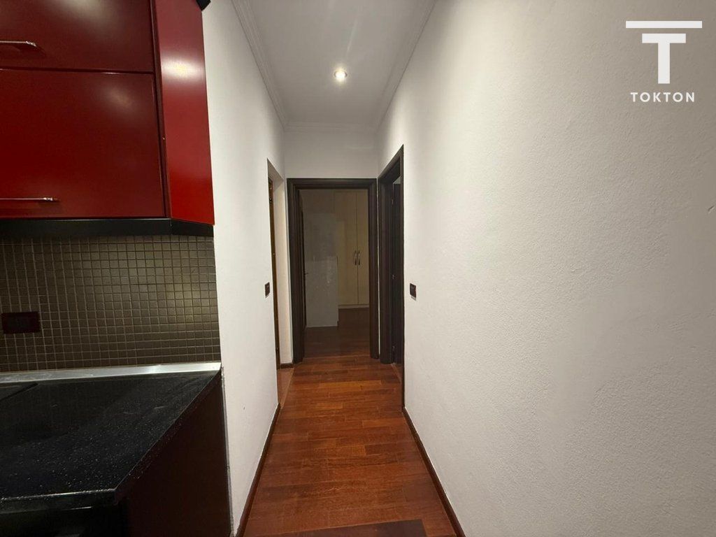 SHITET APARTAMENT 2+1+2, RRUGA E KOSOVARËVE, TIRANË