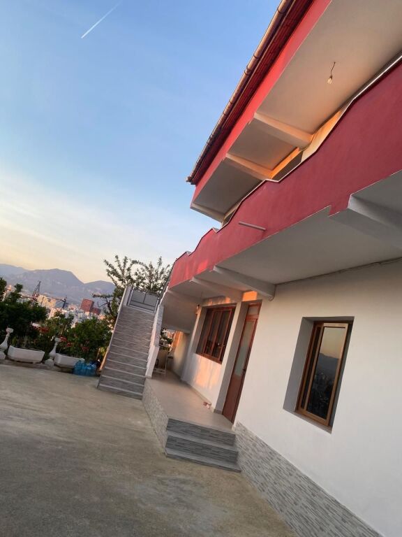 Shitje | Vilë 4 + 1 | Selitë | 550000 €