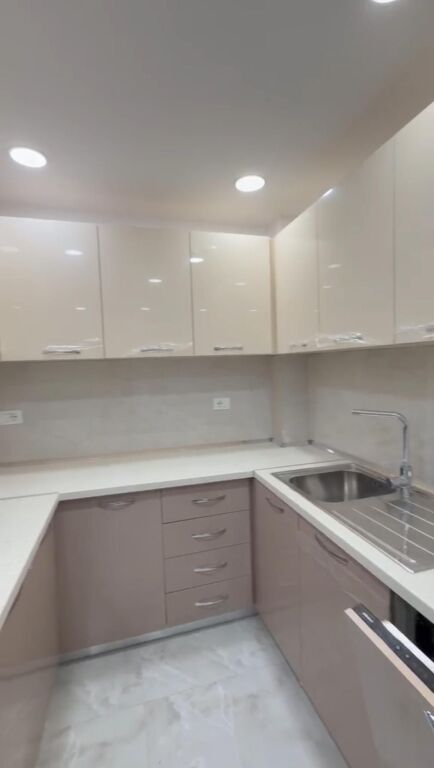Affitto | Apartament 2 + 1 | QSUT | 600 €/mese