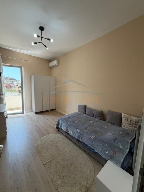 Qira, Apartament 2+1, Rruga e Barrikadave, Tiranë.