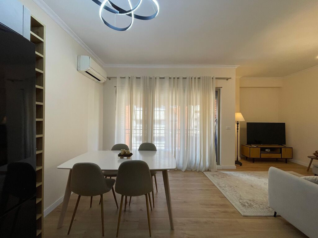 Apartament 2+1 per qira te Kompleksi Delijorgji