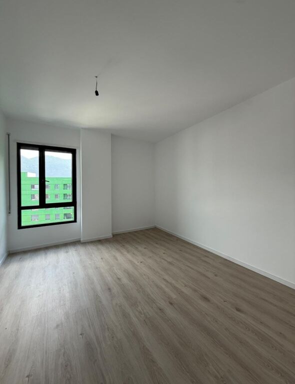 🏡 Apartament 1+1 me Post Parkimi për Qera 📍 Rruga 5 Maji