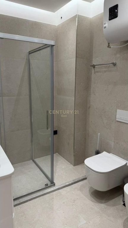 Apartament luksoz 2+1+2+garazh per qira tek White Hill Residence!