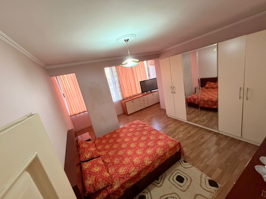 Apartament 3+1 për Shitje në Astir Rruga Foto Xhavella