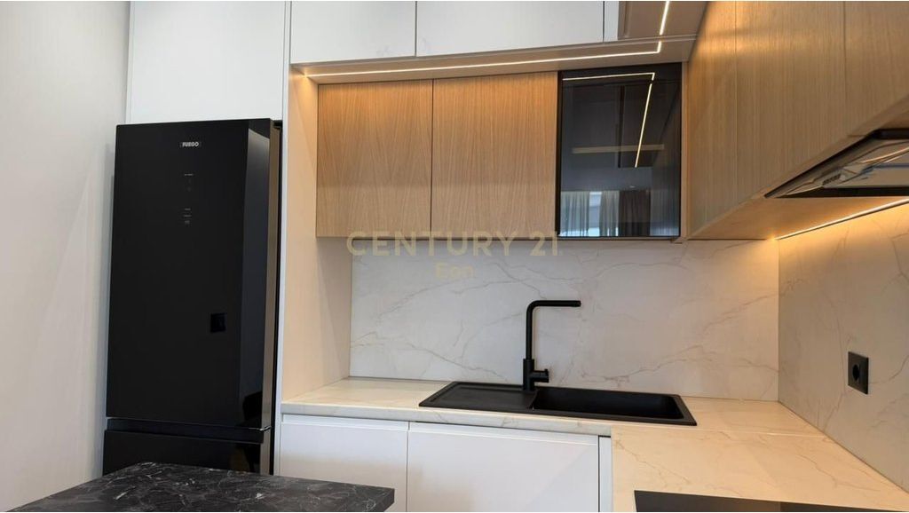 Apartament luksoz 2+1+2+garazh per qira tek White Hill Residence!
