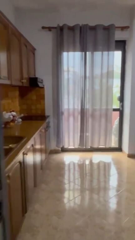 Affitto | Shtëpi private 1 + 1 | Rruga Leandro Zoto | 350 €/mese