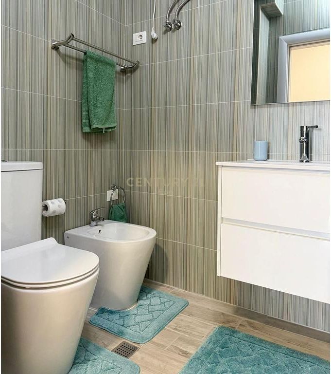Apartament 2+1+2 Me Qira me Pamje Deti, Vollga Durrës - 900€ | 100 m²