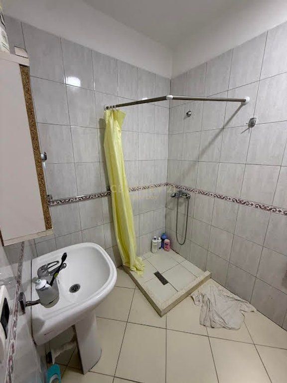 2+1 per shitje te Rrota e Kuqe