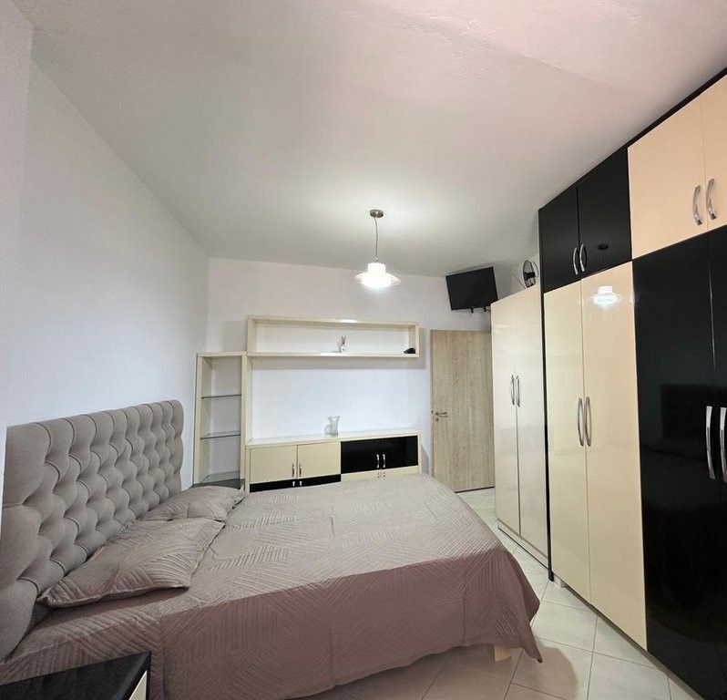 Apartament 1+1 per shitje prane Kompleksit Grand, Tregu Elektrik!