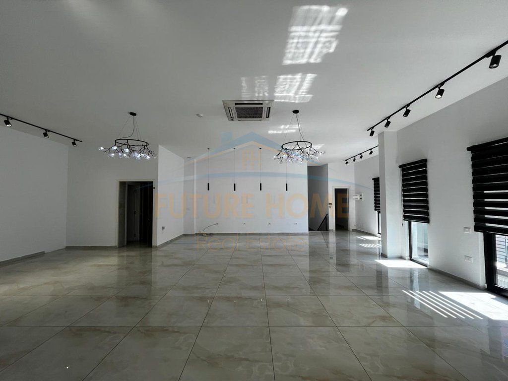 Affitto, Unità di Servizio, Farmacia 10, Complesso '' Arlis '', Via Dibrës.