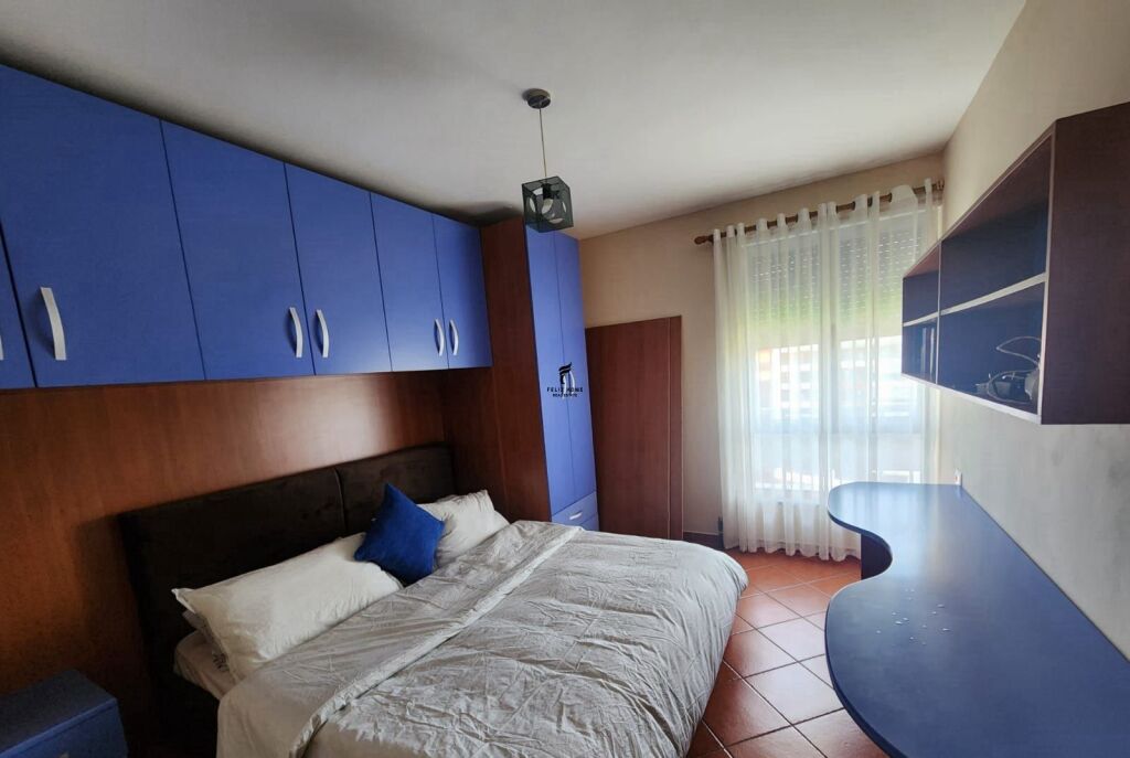 APARTAMENT ME QERA 1+1 RRUGA E KAVAJES 45.000 LEKE FH-76169