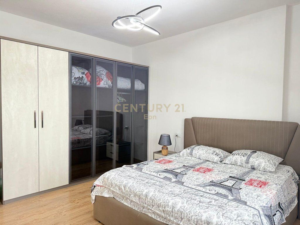 Apartament 2+1+2 Me Qira me Pamje Deti, Vollga Durrës - 900€ | 100 m²