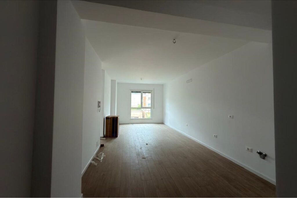 Shitet Apartament 2+1 ne Ali Dem