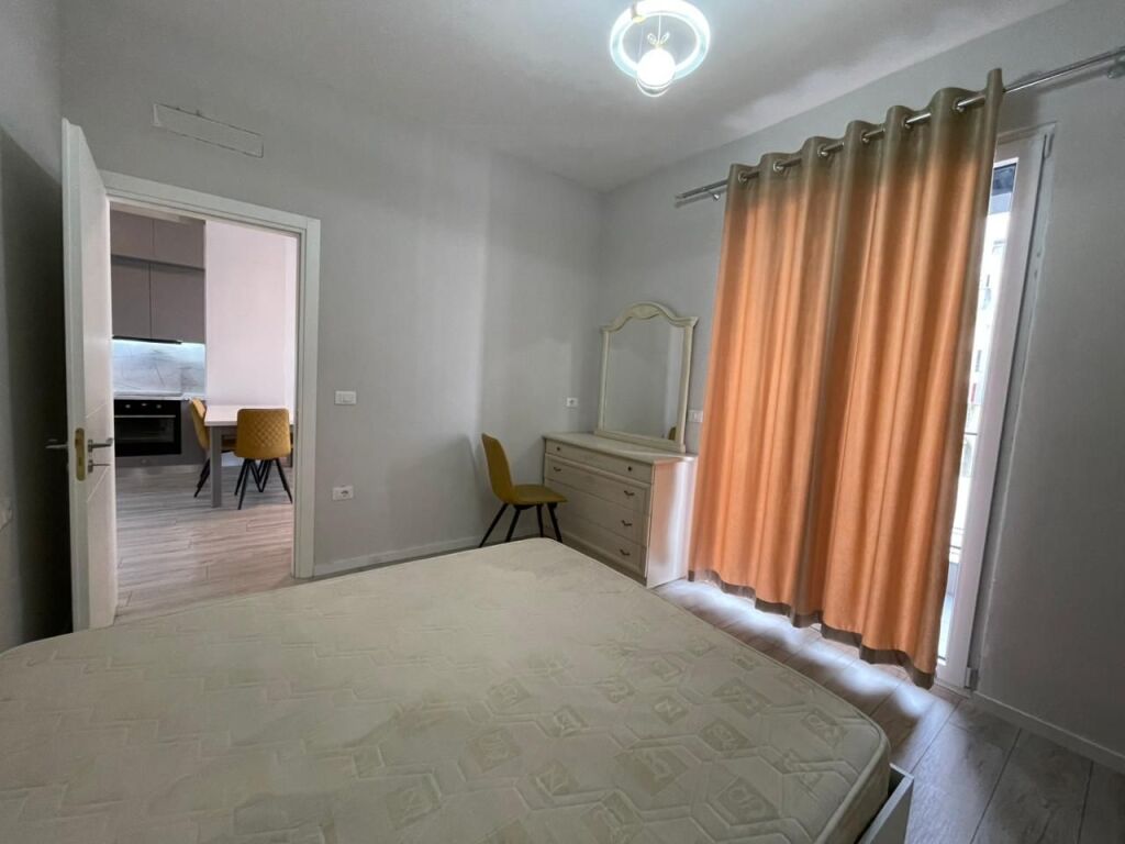Appartamento 1+1 in affitto presso Komun e Parisit.