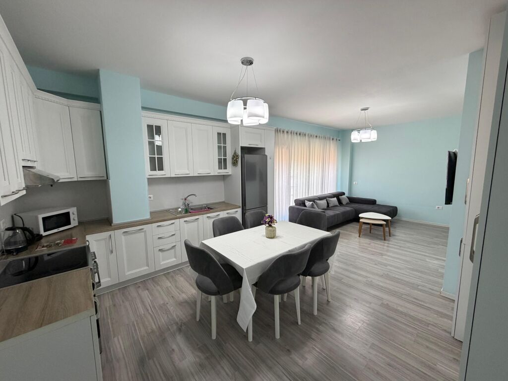 Apartament me qera 2+1+2 Vila Gold