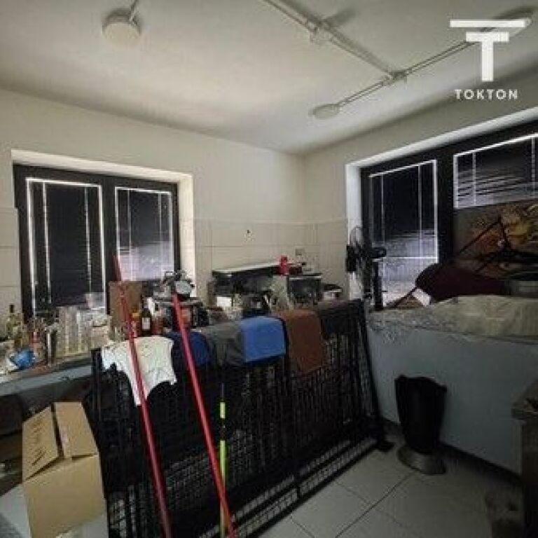 SHITET, LOKAL, RRUGA KOMUNA E PARISIT, TIRANË