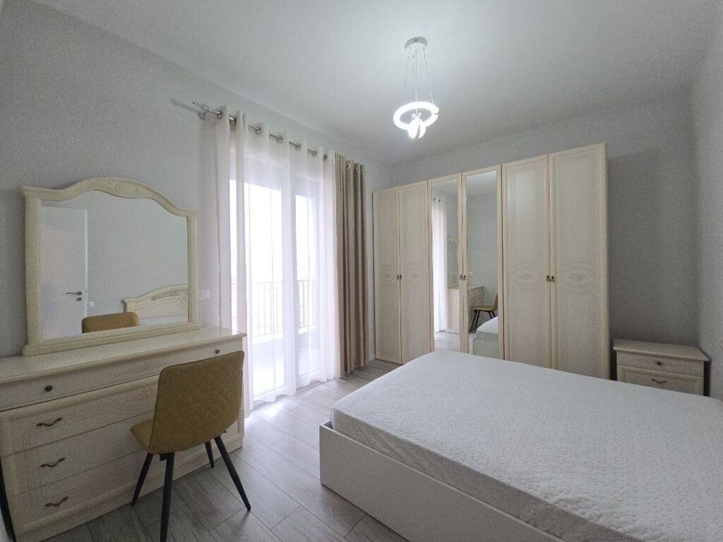 Jepet apartament 1+1 me qira tek White Cloud Residence , Komuna e  parisit !
