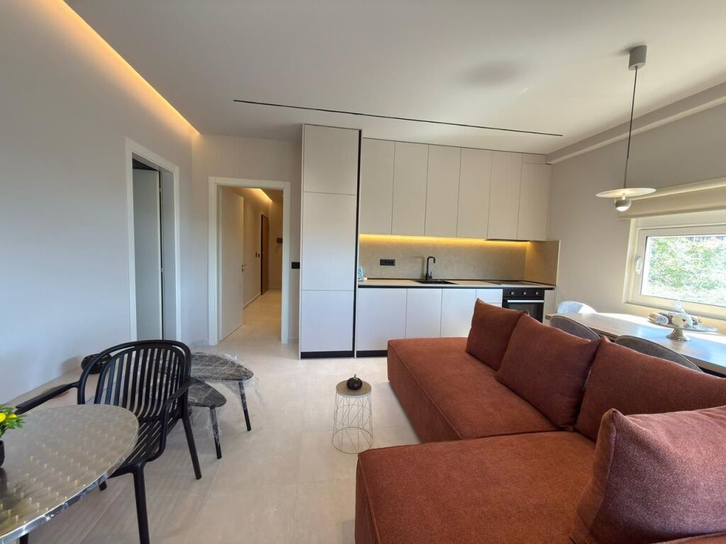 Apartament me Qera 2+1, Uje i Ftohte, Vlore.