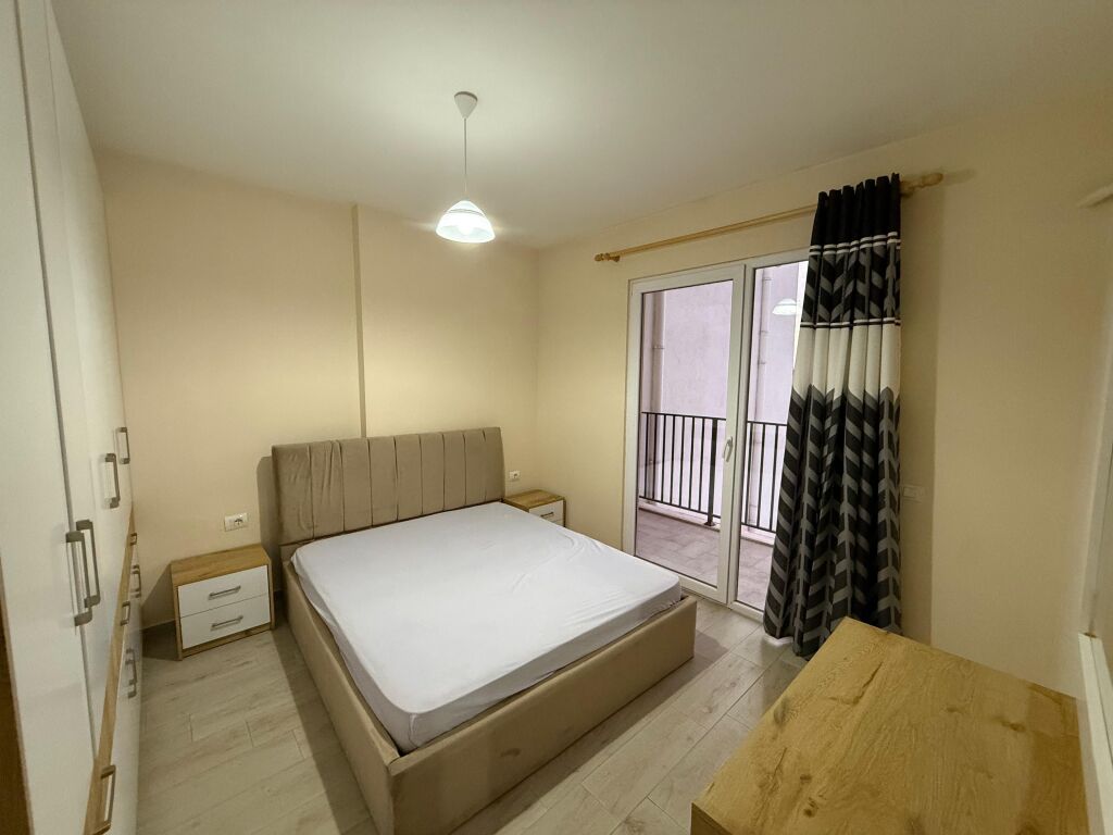 Jepet me qera apartament 2+1+2 📍 Rruga e Dibrës, pranë Kompleksit “Halili”