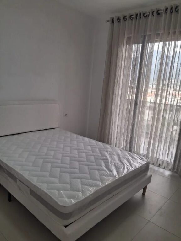 Appartamento 1+1+1 con Balcone in Affitto