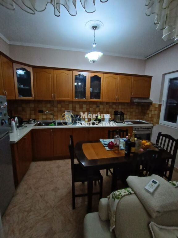 Qera | Shtëpi private 2 + 1 | Ali Demi | 500 €/muaj