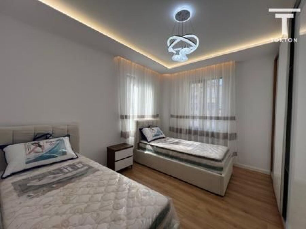 SHITET, APARTAMENT 2+1+2, PALLATI ME SHIGJETA, TIRANË