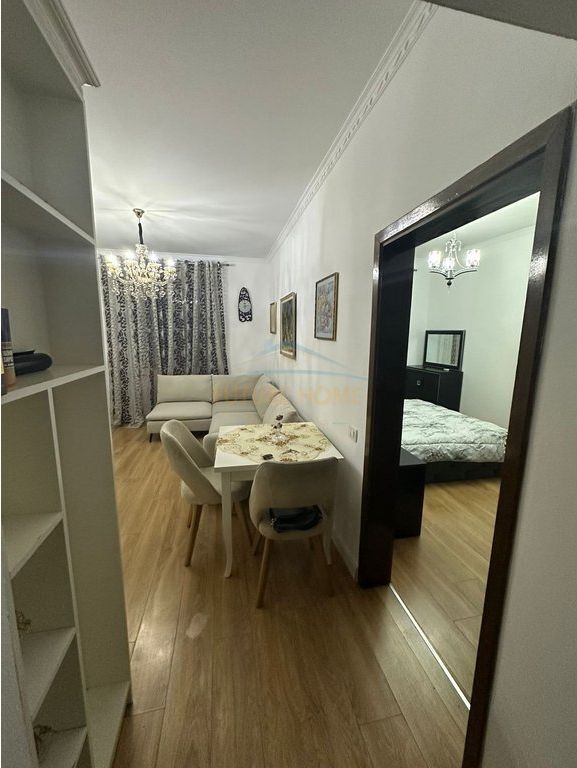 Qira, Apartament 2+1, Pallatet Shallvare, Tiranë