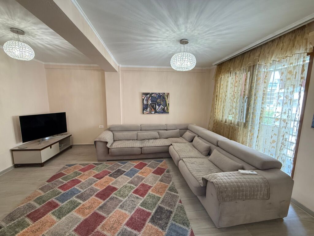 SHESIM APARTMENT 1+1 TE BULEVARDI ZOGU I PARE!