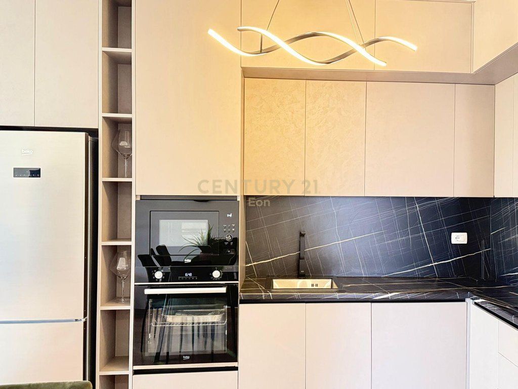 Apartament 2+1+2 Me Qira me Pamje Deti, Vollga Durrës - 900€ | 100 m²