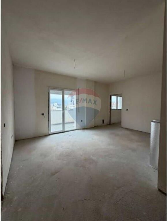 Appartamento - In Vendita - Via 4 Dëshmorët, Tirana