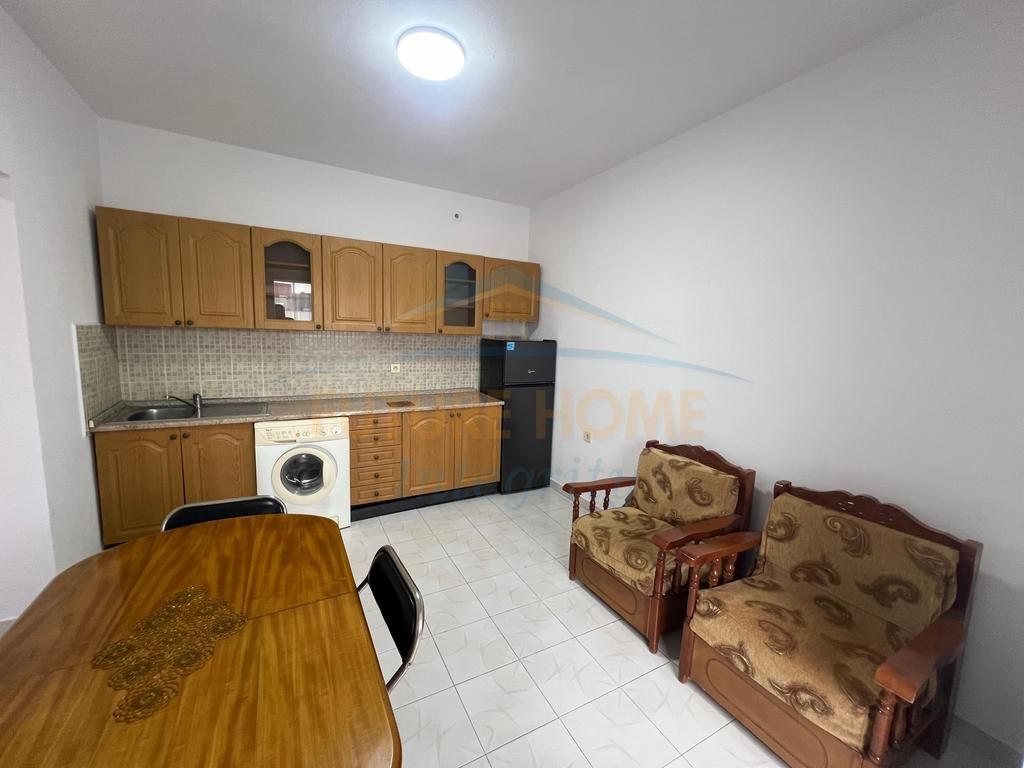 SHITET APARTAMENT 1+1 RRUGA E ELBASANIT