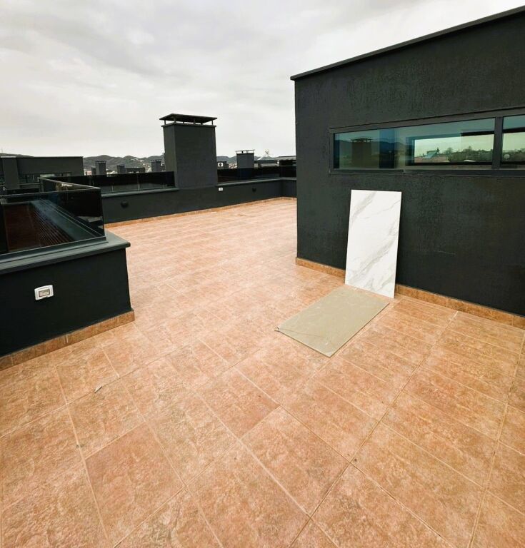 🏡 Villa Residenziale in Affitto a Vile Roses, Farkë🔥