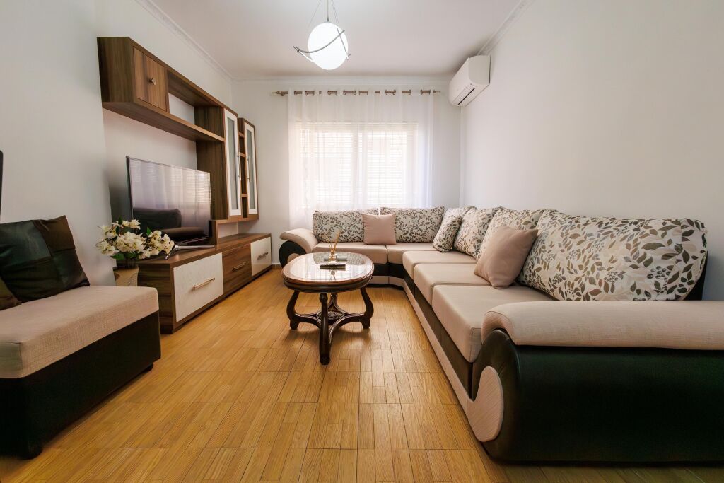 Apartament 4+2 per qera te Mine Peza