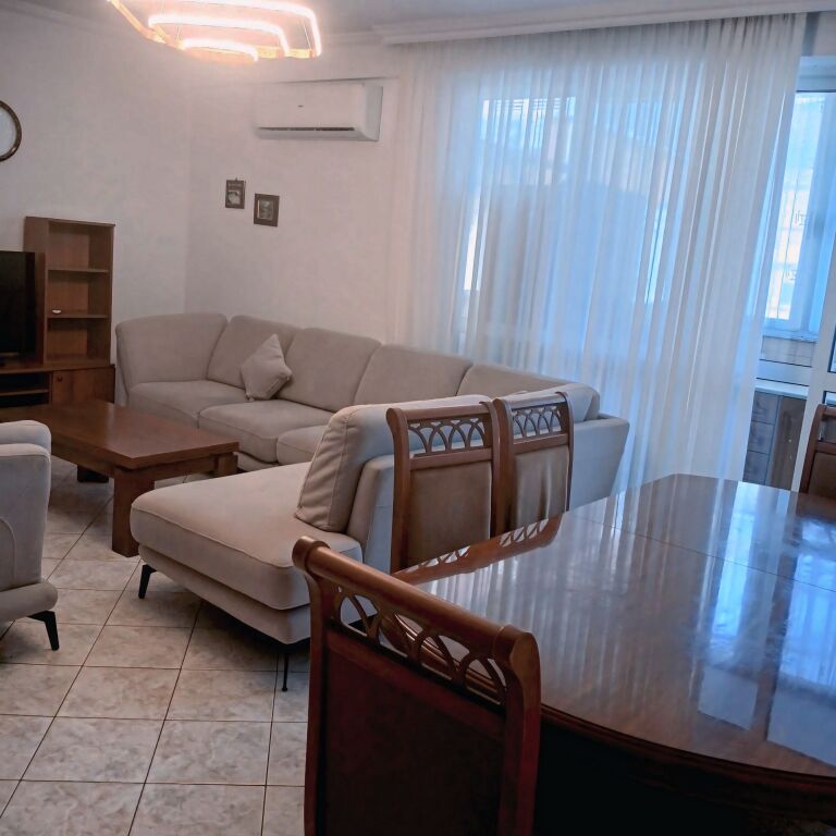 For rent 3+1+2 at Siri Kodra ,🏷️70,000 Leke