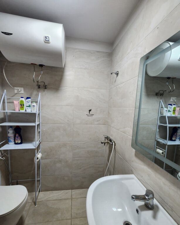 APARTAMENT ME QERA 1+1 RRUGA E KAVAJES 45.000 LEKE FH-76169