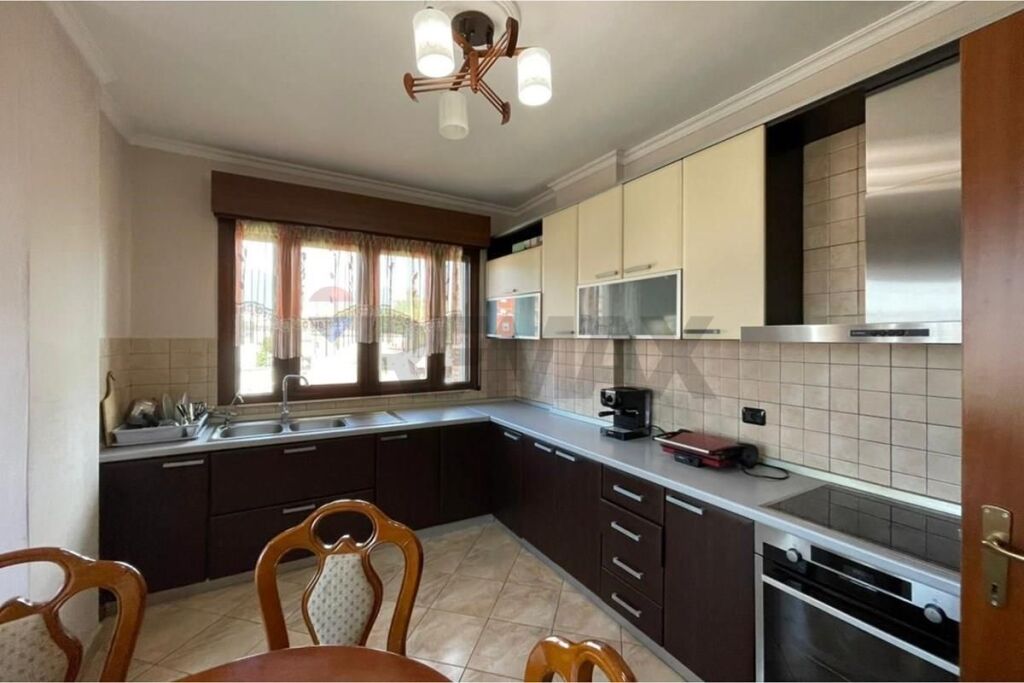 Apartament 2+1+2 Rruga Elbasanit