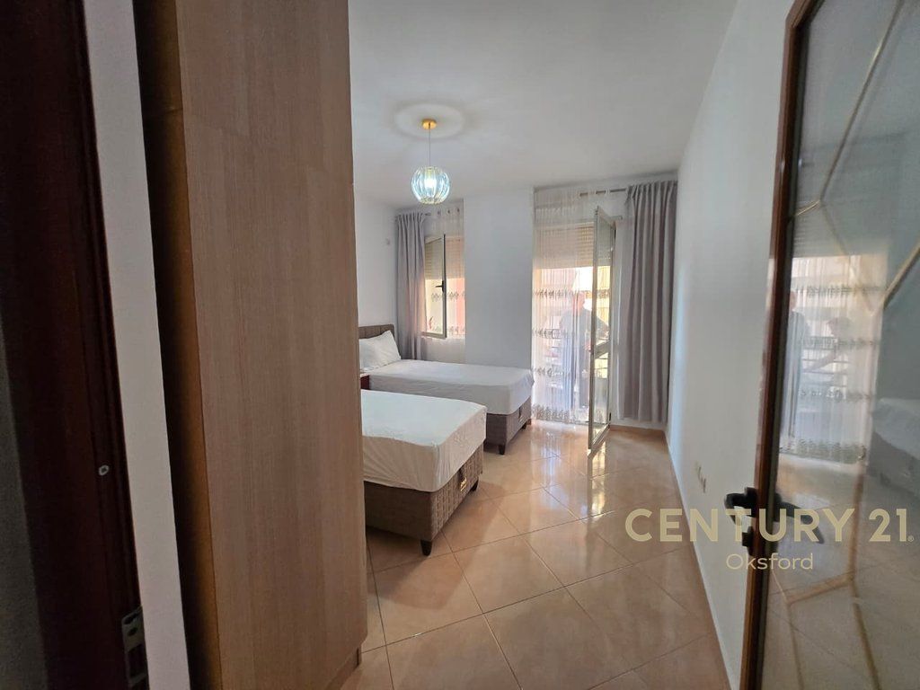APARTAMENT 1+1 ME QIRA NE YZBERISHT PALLATET DILO! 450 € /Muaj