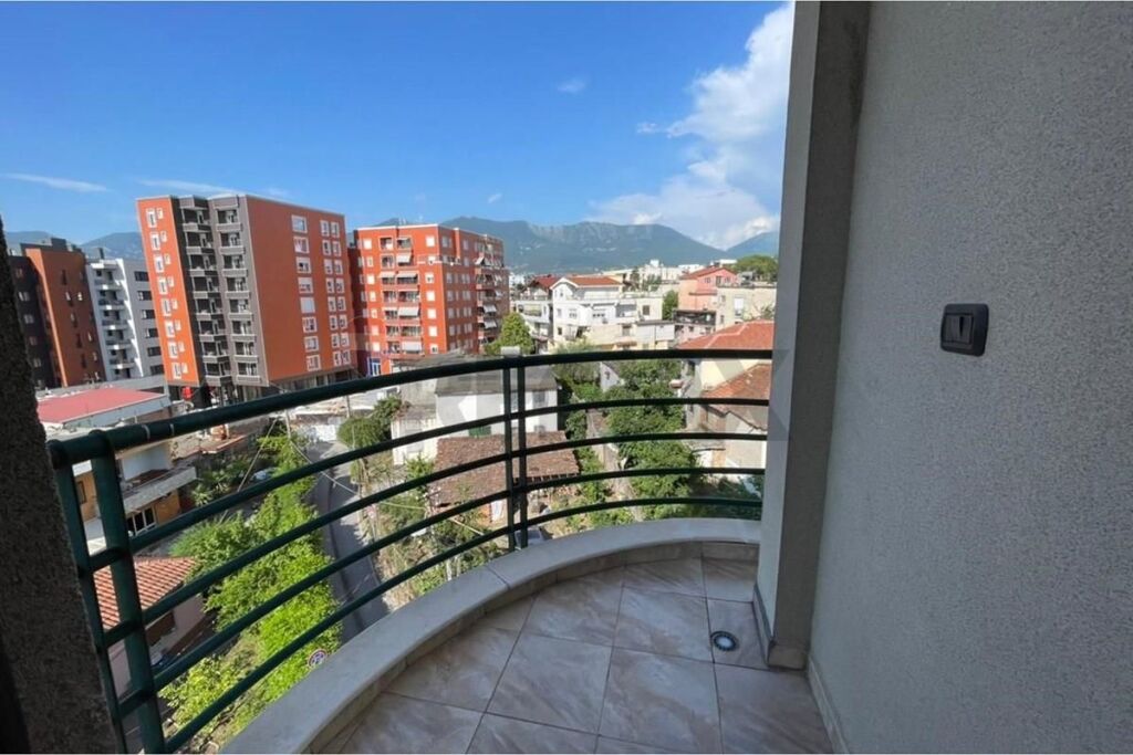 Appartamento 2+1+2 in vendita in Via Elbasan