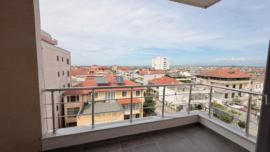 Apartament 2+1 Me Qira në Stadiumi, Durrës - 400€ | 68 m²