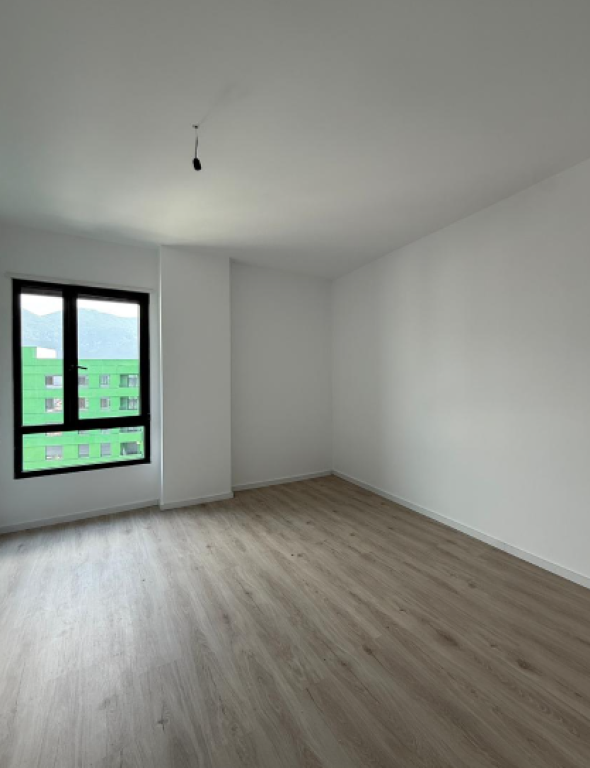 Apartament 1+1 me Post Parkimi për Qira – Rruga 5 Maji