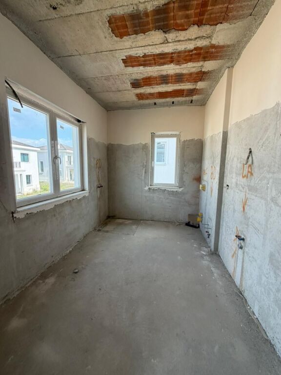 🏡 Villa di Lusso con Piscina in Vendita – Rolling Hills 2