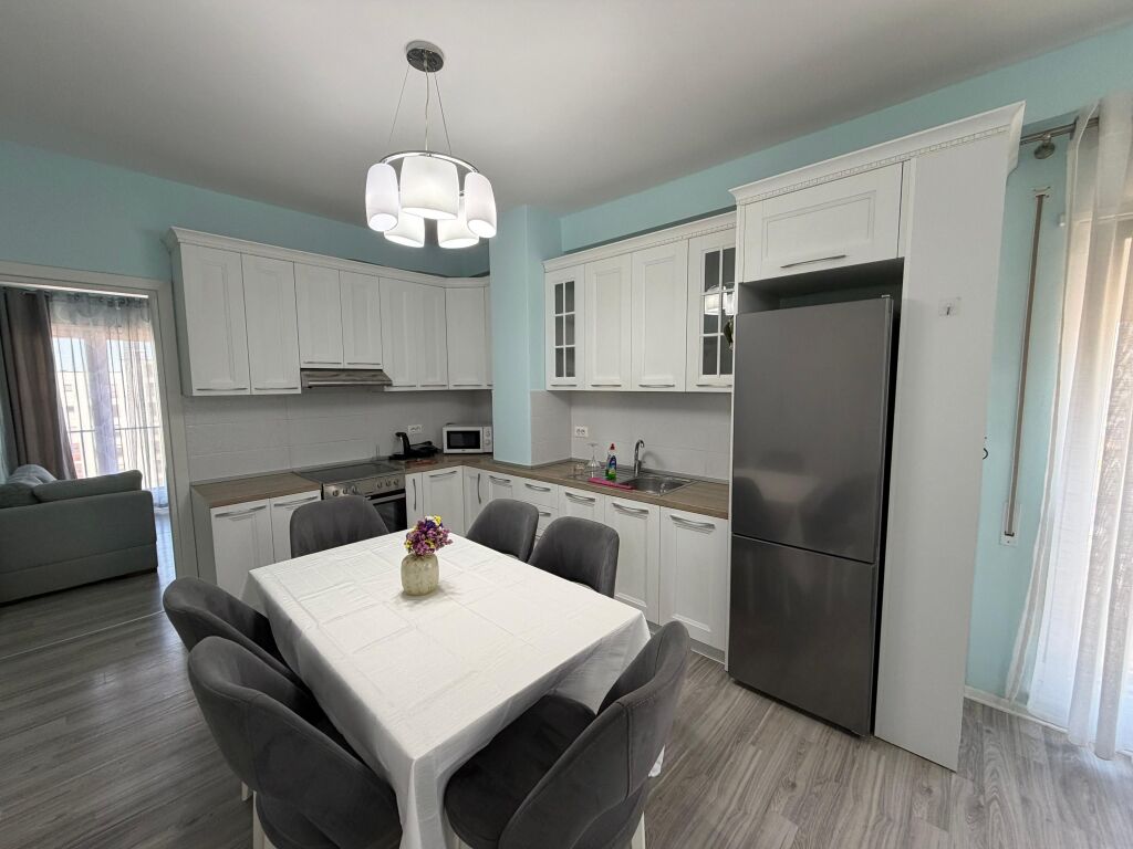 🏡 Jepet me qera apartament 2+1 + 2 tualete📍 Rruga e Dibres, prane Vila Goldi ✨