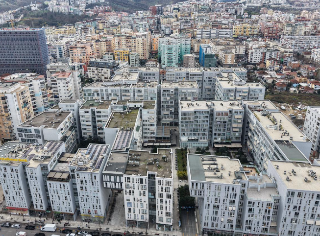 Shitet garsoniere në Kika 2