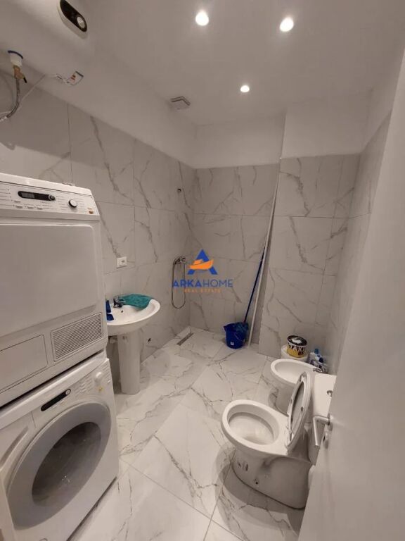 JEPET APARTAMENT ME QERA 1+1 "TEK NJESIA NR 13, KODRA E DIELLIT" 500 EURO