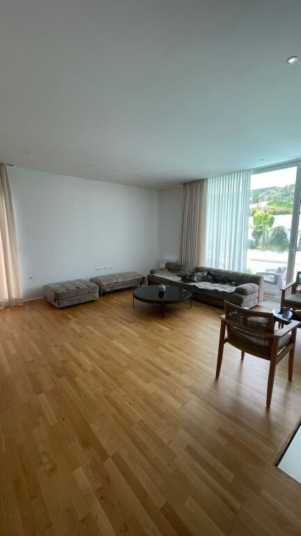 Shitet, Vilë Moderne, Vishnjë, Tiranë – 1,200,000€ | 750 m² truall | 250 m² ndërtim
