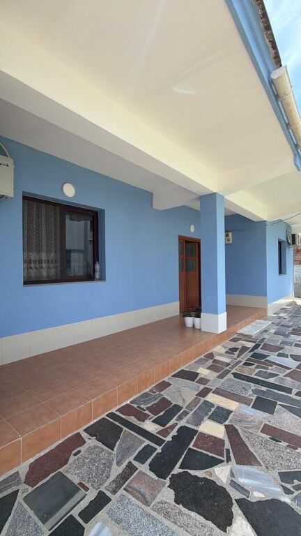 🏡 Jepet me Qera Shtëpi Private 2+1 me Oborr-Prane Kryqi i Kuq Durres