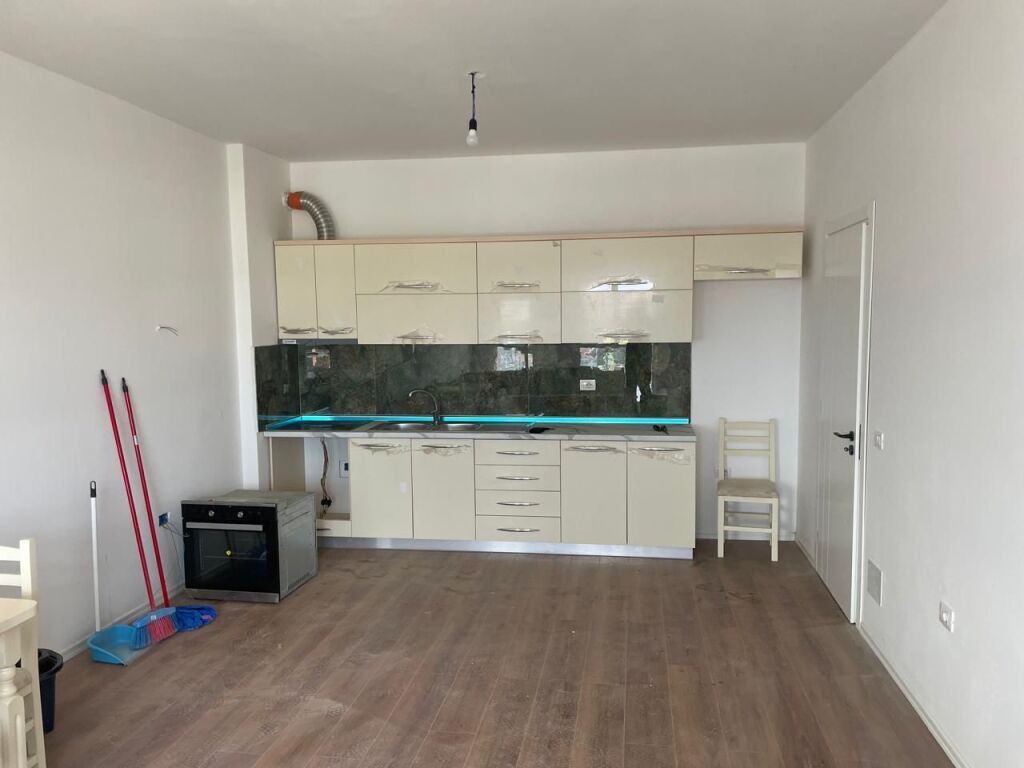 Jepet apartament me qera 2+1