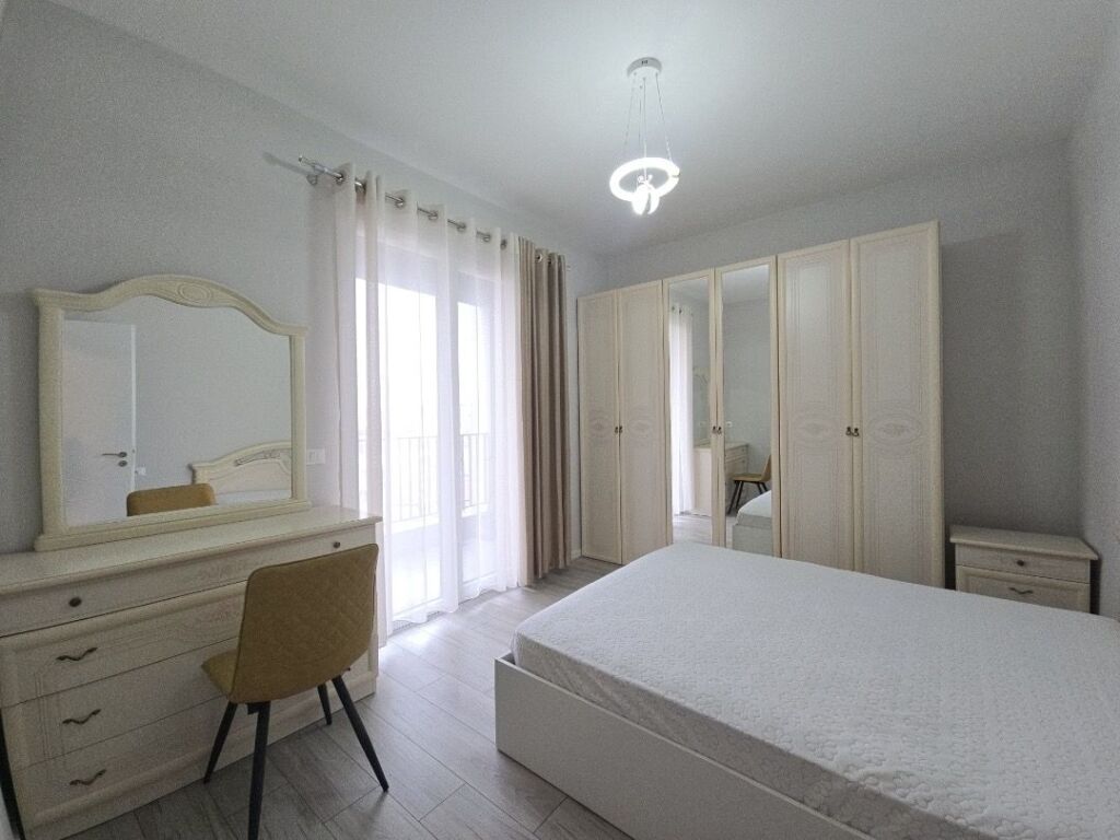 Apartment 1+1 for rent at Komuna e Parisit!