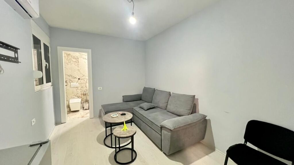 Premium Office for Rent⚜️: 3 Office Spaces + 1 Veranda📍Rruga e Kavajës (Near Esp Oil, Roadside) - Area 200m² - 3000€/Month || Super Total Privacy